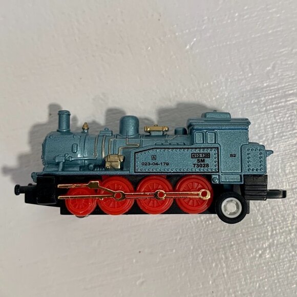 Toy Train Engines Mixed Lot Of 9 Cast Iron Locomotive Engine Passenger Coal Soma - Picture 3 of 16